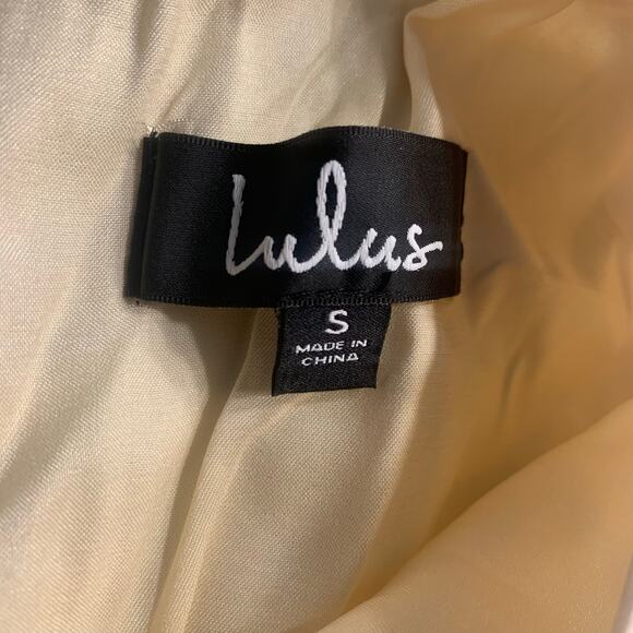 Lulu's Dress NWT Sz Small Worth The Wait Iridescent Cream Sequined Tier Ruffled - Picture 4 of 9